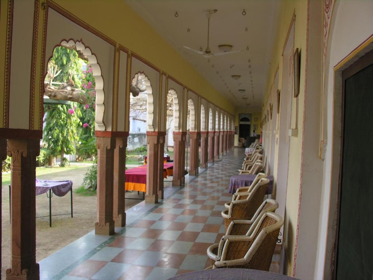 Bassi Fort Palace Chittorgarh Extérieur photo